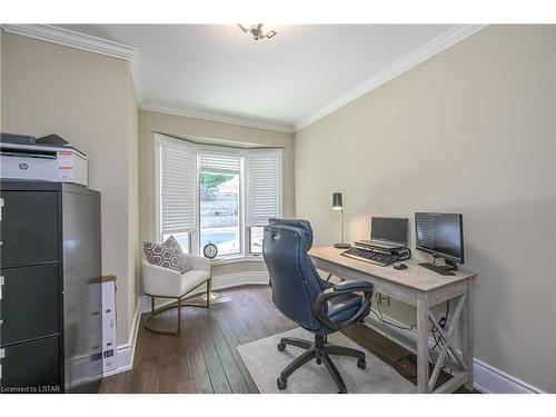 58 Chestnut Court, London, ON - Indoor Photo Showing Office