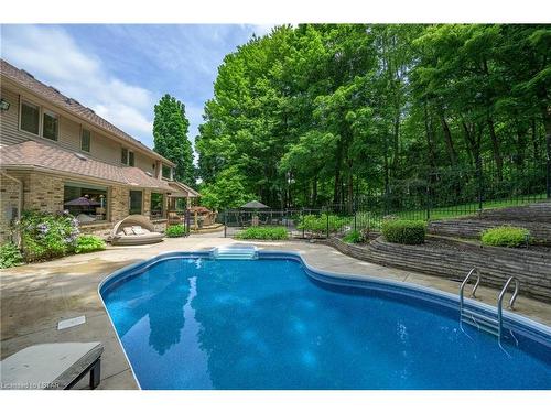 58 Chestnut Court, London, ON - Outdoor With In Ground Pool With Deck Patio Veranda With Backyard