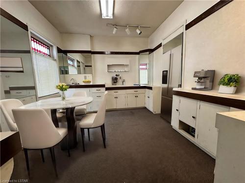 801 Hamilton Road, London, ON - Indoor Photo Showing Dining Room