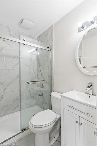 117 Cecilia Avenue, London, ON - Indoor Photo Showing Bathroom