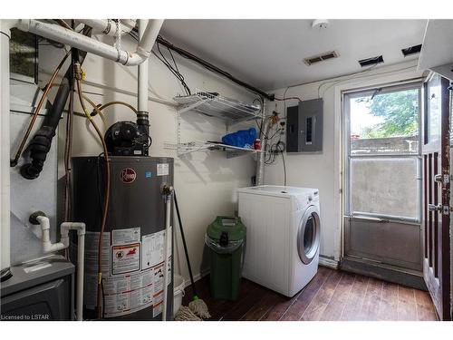 117 Cecilia Avenue, London, ON - Indoor Photo Showing Laundry Room