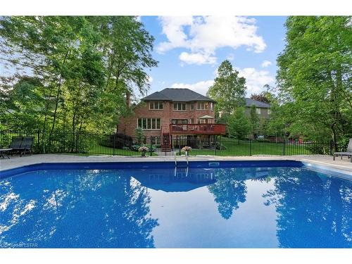 42 Chestnut Hill, London, ON - Outdoor With In Ground Pool With Backyard