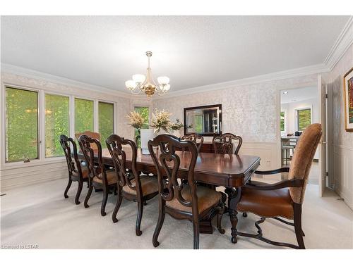 42 Chestnut Hill, London, ON - Indoor Photo Showing Dining Room