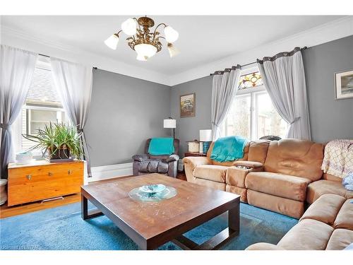 1051 Trafalgar Street, London, ON - Indoor Photo Showing Living Room