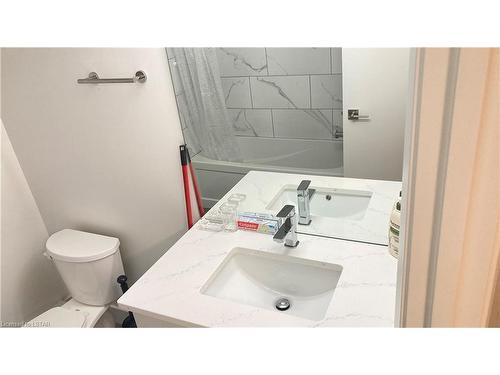 38-105 Andover Drive, London, ON - Indoor Photo Showing Bathroom