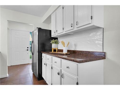 132 Sundridge Crescent, London, ON - Indoor Photo Showing Kitchen