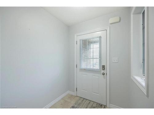 2711 Foxbend Link, London, ON - Indoor Photo Showing Other Room