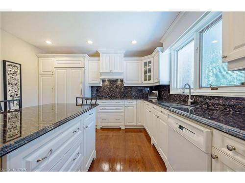 6 Conifer Crescent, London, ON - Indoor Photo Showing Kitchen With Double Sink With Upgraded Kitchen