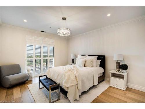 1103-260 Villagewalk Boulevard, London, ON - Indoor Photo Showing Bedroom