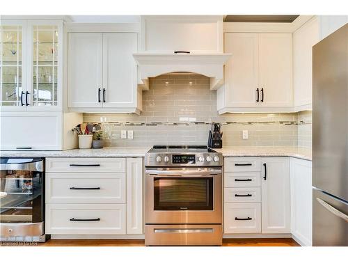 773 Klosters Drive, Waterloo, ON - Indoor Photo Showing Kitchen With Upgraded Kitchen