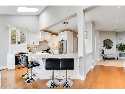 773 Klosters Drive, Waterloo, ON - Indoor Photo Showing Kitchen With Upgraded Kitchen