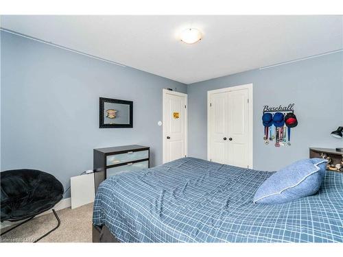 773 Klosters Drive, Waterloo, ON - Indoor Photo Showing Bedroom