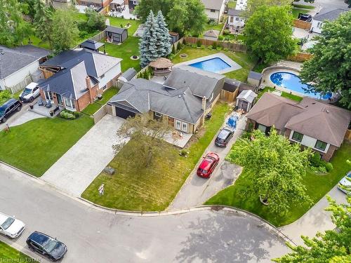 7 Cluney Place, London, ON - Outdoor With In Ground Pool With View