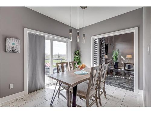 15 Talbot Grove Lane, St. Thomas, ON - Indoor Photo Showing Dining Room