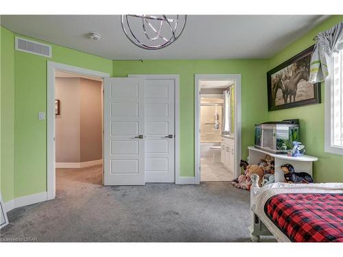 15 Talbot Grove Lane, St. Thomas, ON - Indoor Photo Showing Bedroom