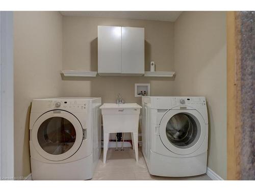 2756 Tokala Trail, London, ON - Indoor Photo Showing Laundry Room