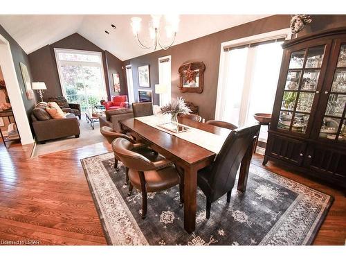 107 Carriage Hill Drive, London, ON - Indoor Photo Showing Dining Room