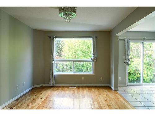 845 Blacksmith Street, London, ON - Indoor Photo Showing Other Room