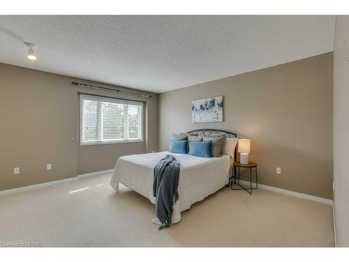 83-1535 Trossacks Avenue, London, ON - Indoor Photo Showing Bedroom