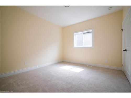 174 Cabot Trail, Chatham, ON - Indoor Photo Showing Other Room