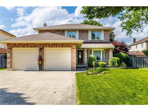 95 Mountainview Crescent, London, ON - Outdoor With Facade