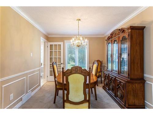 95 Mountainview Crescent, London, ON - Indoor Photo Showing Dining Room