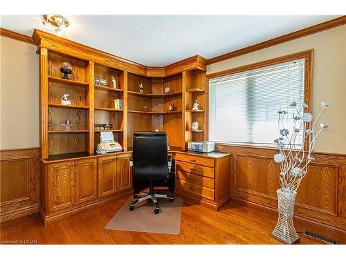 95 Mountainview Crescent, London, ON - Indoor Photo Showing Office