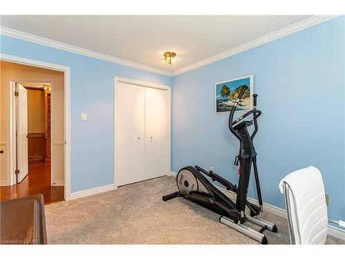 95 Mountainview Crescent, London, ON - Indoor Photo Showing Gym Room