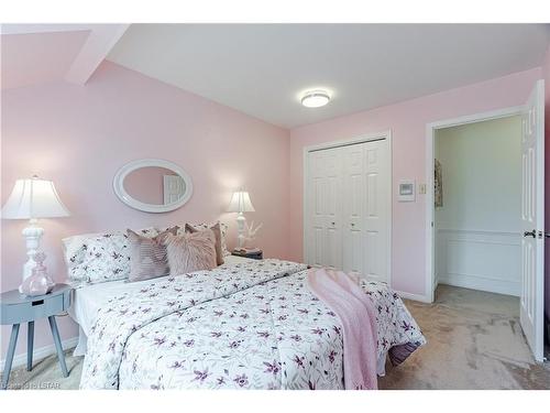 43 Donnybrook Road, London, ON - Indoor Photo Showing Bedroom
