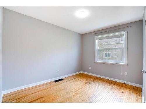 Upper-139 Britannia Avenue, London, ON - Indoor Photo Showing Other Room