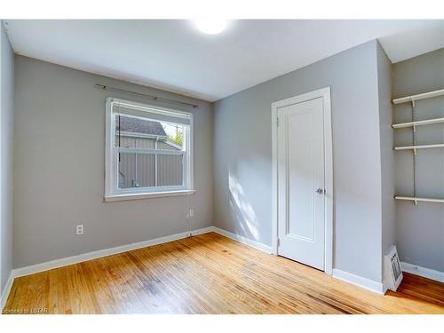 Upper-139 Britannia Avenue, London, ON - Indoor Photo Showing Other Room