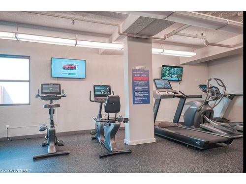 2206-389 Dundas Street, London, ON - Indoor Photo Showing Gym Room