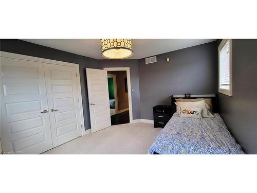 1177 Coronation Drive, London, ON - Indoor Photo Showing Bedroom