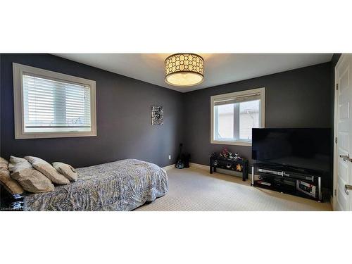1177 Coronation Drive, London, ON - Indoor Photo Showing Bedroom