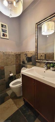 1177 Coronation Drive, London, ON - Indoor Photo Showing Bathroom