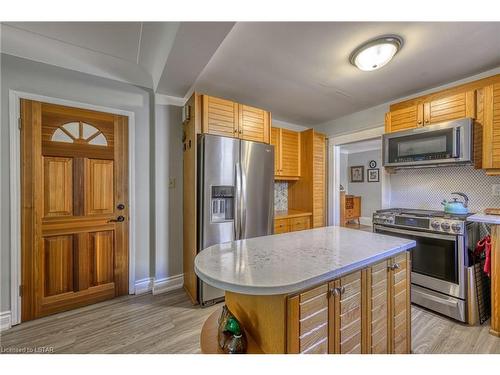 595 Dufferin Avenue, London, ON - Indoor Photo Showing Kitchen