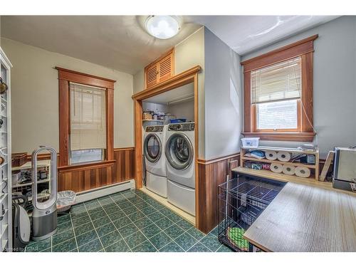 595 Dufferin Avenue, London, ON - Indoor Photo Showing Laundry Room