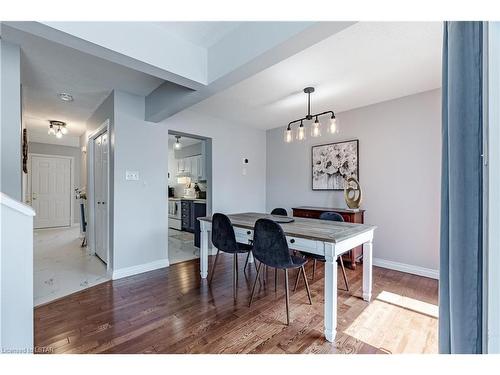 55-9 Ailsa Place, London, ON - Indoor Photo Showing Dining Room