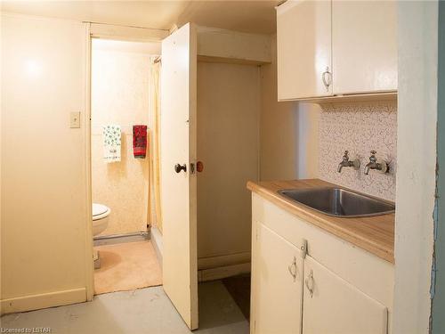 97 Eastman Avenue, London, ON - Indoor Photo Showing Kitchen