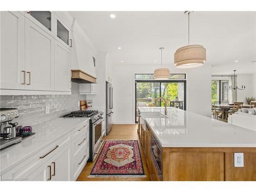 2177 Linkway Boulevard, London, ON - Indoor Photo Showing Kitchen With Upgraded Kitchen