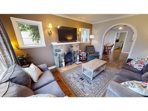 881 Adelaide Street N, London, ON - Indoor Photo Showing Living Room With Fireplace