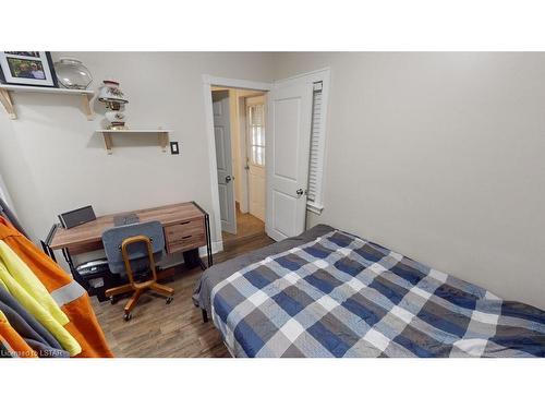 881 Adelaide Street N, London, ON - Indoor Photo Showing Bedroom