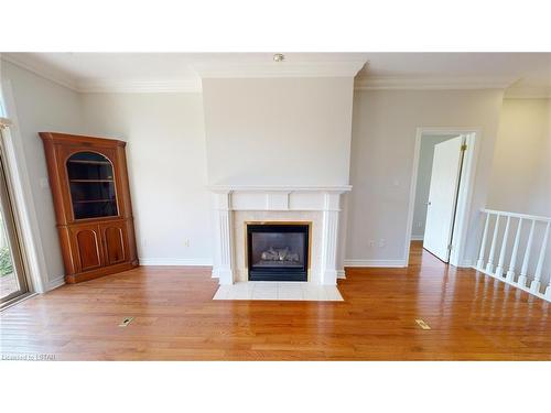 6-50 Northumberland Road, London, ON - Indoor Photo Showing Living Room With Fireplace