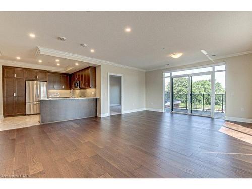 313-480 Callaway Road, London, ON - Indoor Photo Showing Kitchen