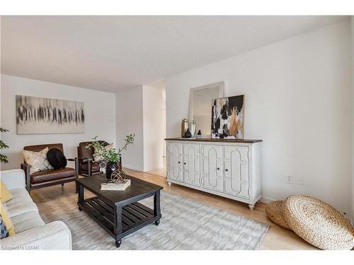 104-1600 Adelaide Street N, London, ON - Indoor Photo Showing Living Room