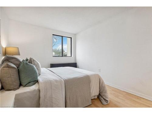 104-1600 Adelaide Street N, London, ON - Indoor Photo Showing Bedroom