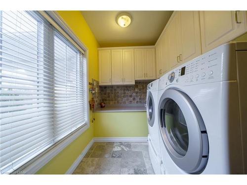 1561 Westchester Bourne Road, Thames Centre, ON - Indoor Photo Showing Laundry Room