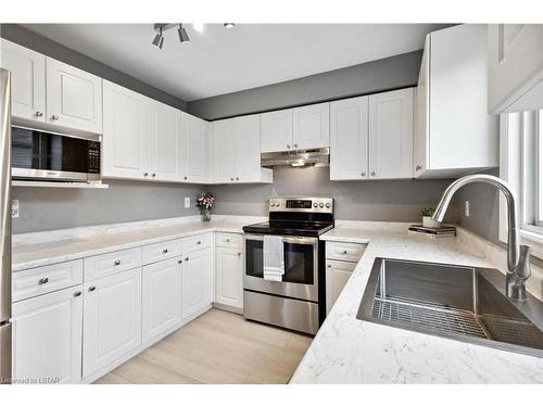 493 Exmouth Circle, London, ON - Indoor Photo Showing Kitchen With Stainless Steel Kitchen