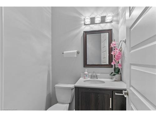 3082 Tokala Trail, London, ON - Indoor Photo Showing Bathroom