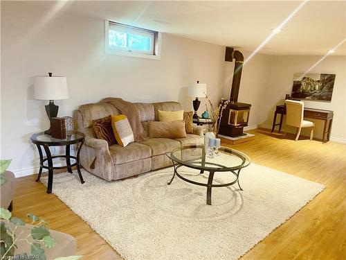 244 Alma Street, St. Thomas, ON - Indoor Photo Showing Living Room